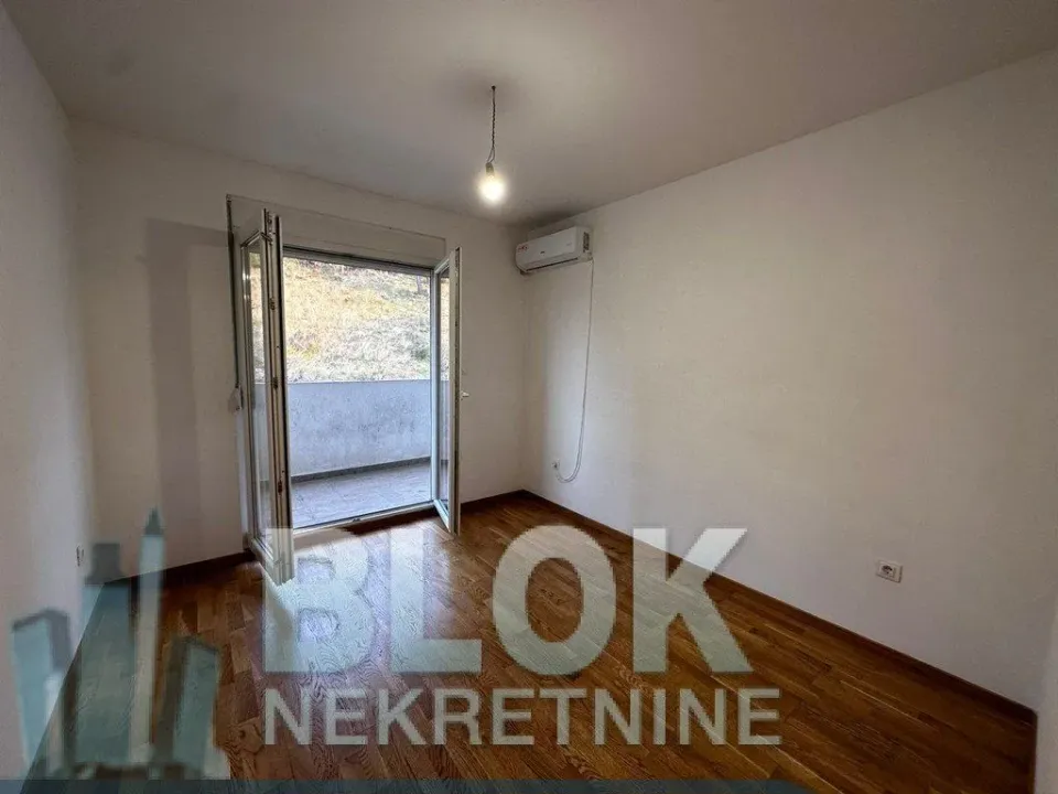Izdavanje, dvosoban stan, 75m², Ljubović, Podgorica