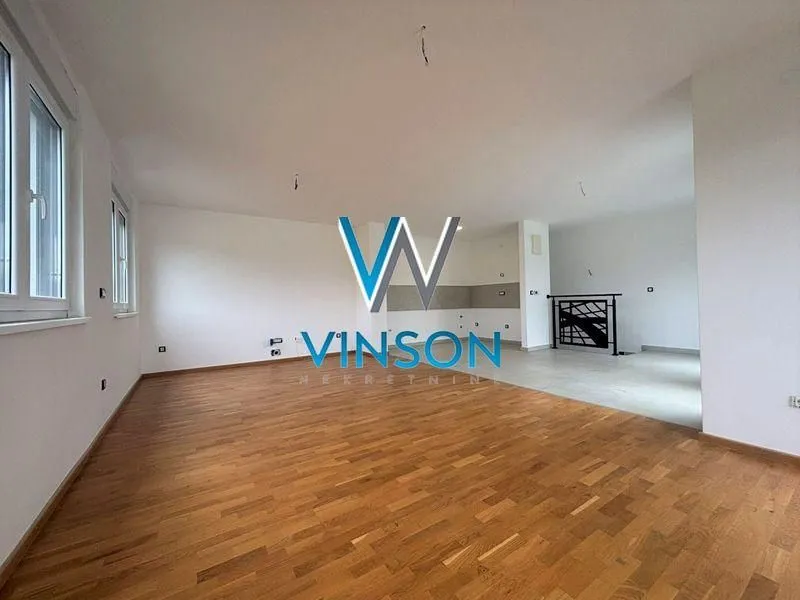 Prodaja, četvorosoban stan, 124m², Sremska Kamenica, Petrovaradin