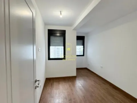 Izdavanje, dvosoban stan, 64m², Tološka šuma, Podgorica - image 3