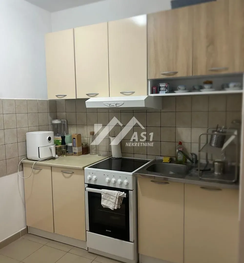 Izdavanje, trosoban stan, 60m², Bulevar Evrope, Novi Sad Sve Podlokacije
