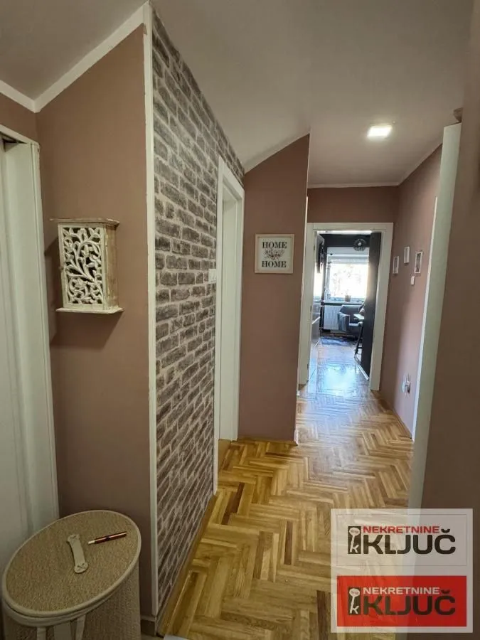 Prodaja, trosoban stan, 69m², Veternik, Novi Sad Sve Podlokacije
