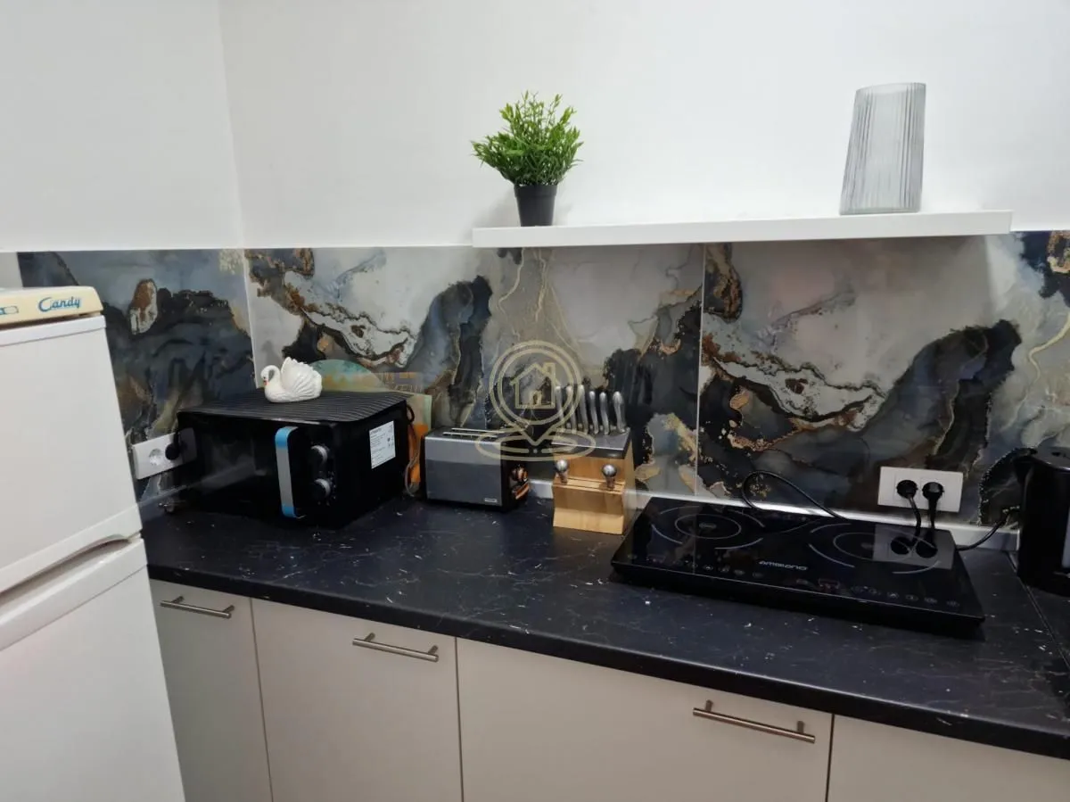 Rent, three bedroom apartment, 75m², Vračar Sve Podlokacije, Beograd