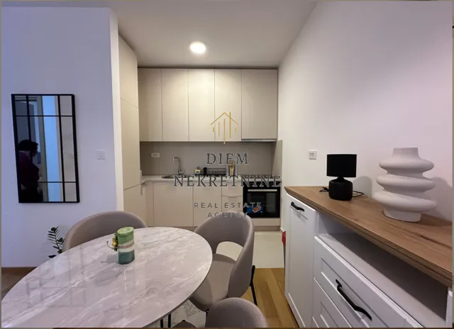 Izdavanje, jednosoban stan, 45m², Podgorica, Crna Gora