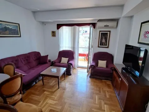 Rent, two bedroom apartment, 54m², Blok 9, Podgorica - image 2