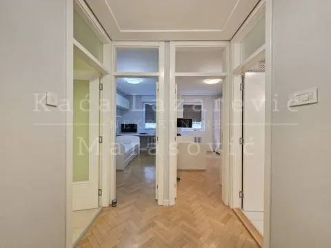 Izdavanje, četvorosoban stan, 99m², Gundulićev Venac, Beograd - image 13