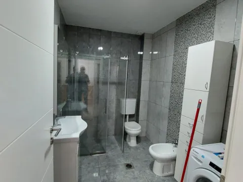 Izdavanje, trosoban stan, 80m², Centar, Loznica - image 3