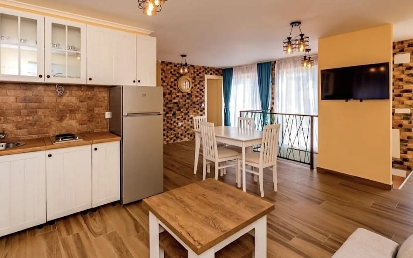 Rent, two bedroom apartment, 65m², Sutomore, Bar