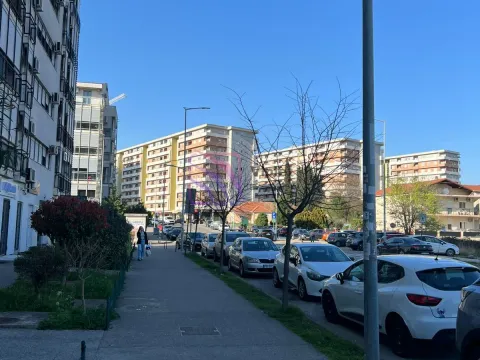 Rent, four bedroom apartment, 125m², City Kvart, Podgorica - image 2