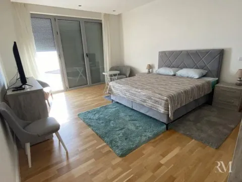 Izdavanje, kuća, 450m², Budva, Crna Gora - image 10