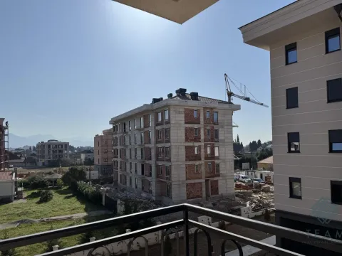 Prodaja, jednosoban stan, 37m², Tološi, Podgorica - image 9