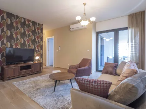 Rent, two bedroom apartment, 80m², Gospoština, Budva - image 5