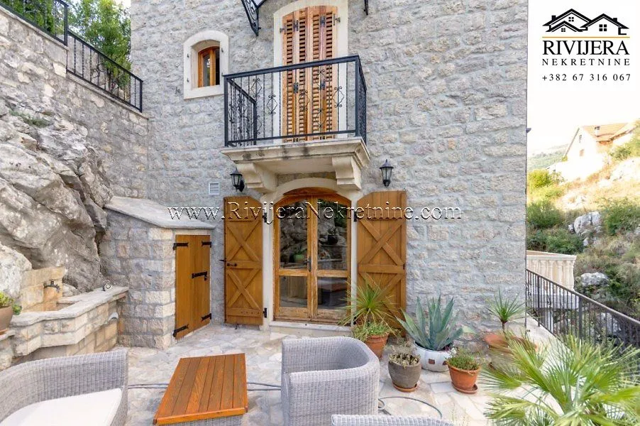 Prodaja, kuća, 226m², Podi, Herceg Novi