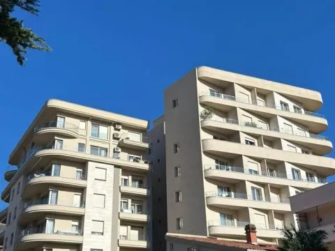 Sale, two bedroom apartment, 71m², Centar, Budva - image 2