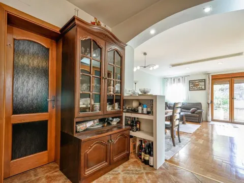 Sale, two bedroom apartment, 71m², Tivat, Crna Gora - image 13