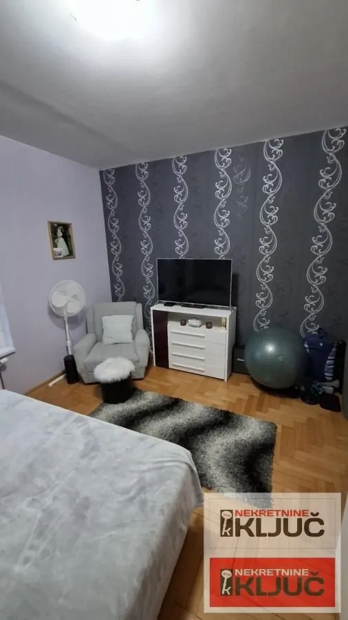 Prodaja, trosoban stan, 98m², Novo naselje, Novi Sad