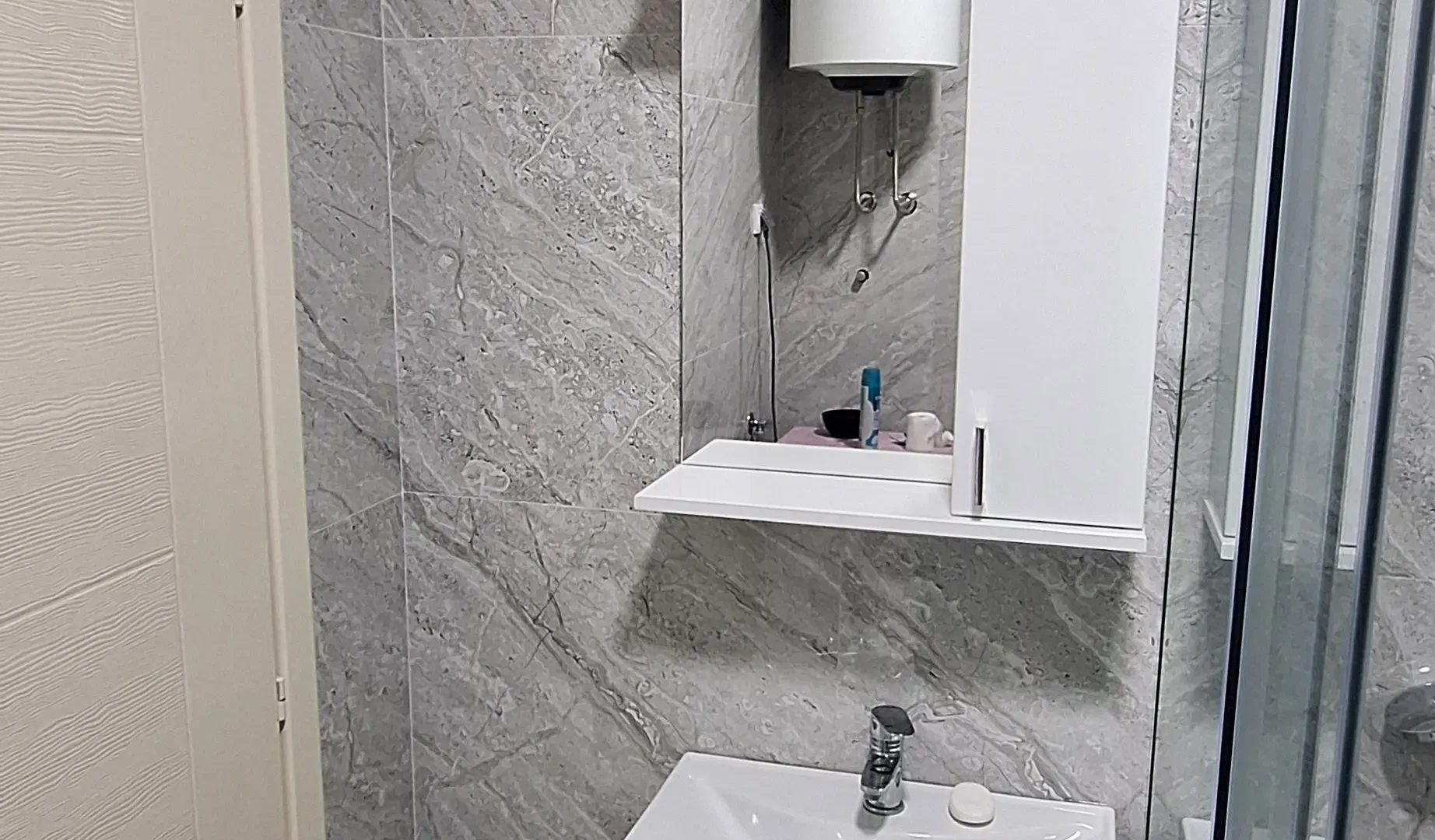 Izdavanje, kuća, 70m², Radanovići, Kotor