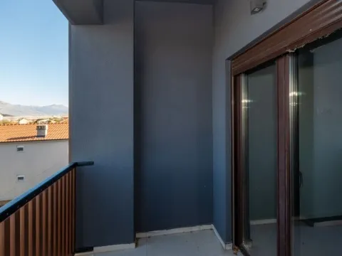 Prodaja, trosoban stan, 90m², Gornja Gorica, Podgorica - image 17