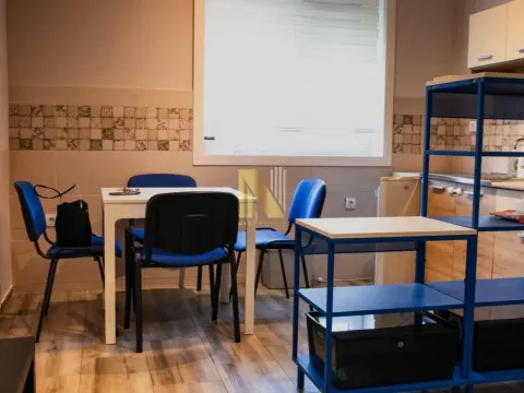 Izdavanje, poslovni prostor, 56m², Centar, Novi Sad - image 4