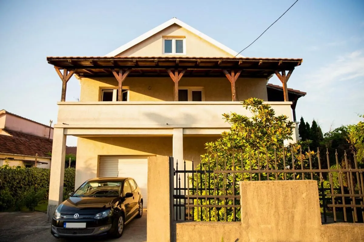 Sale, house, 200m², Zabjelo, Podgorica