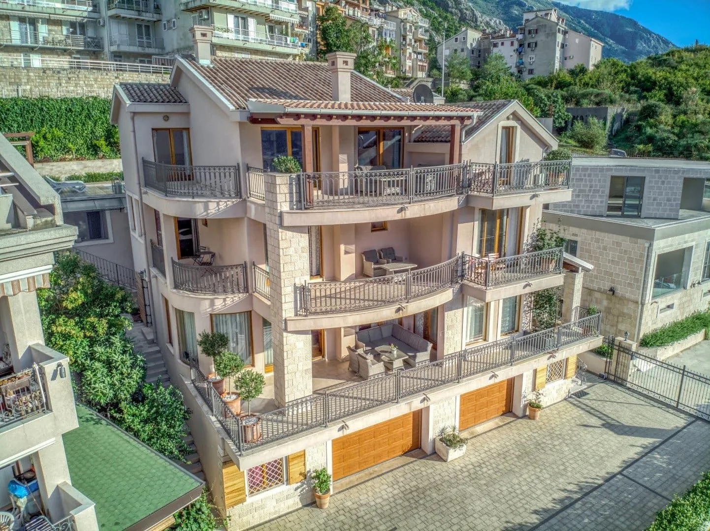 Sale, house, 507m², Dobrota, Kotor