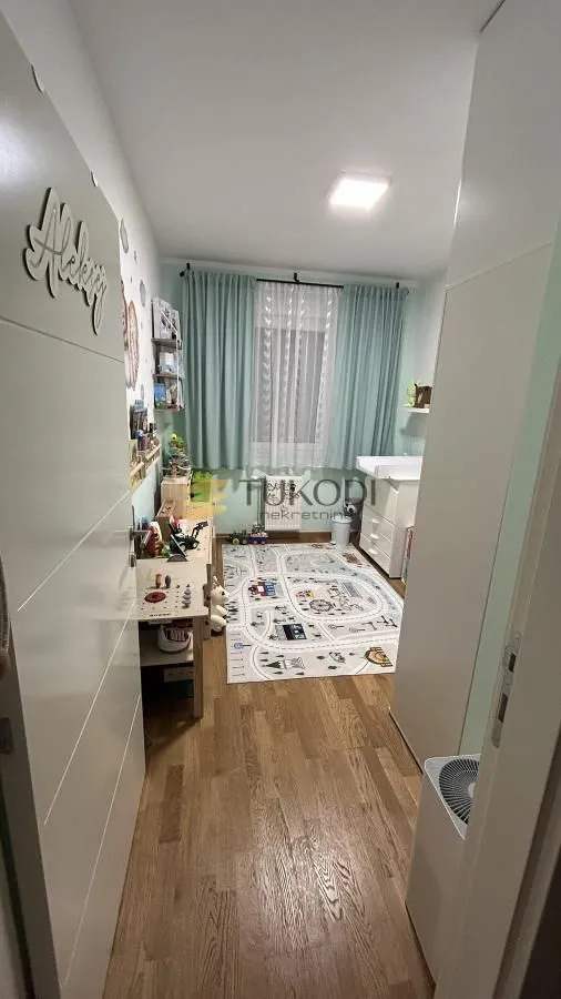 Prodaja, trosoban stan, 59m², Adamovićevo Naselje, Novi Sad Sve Podlokacije