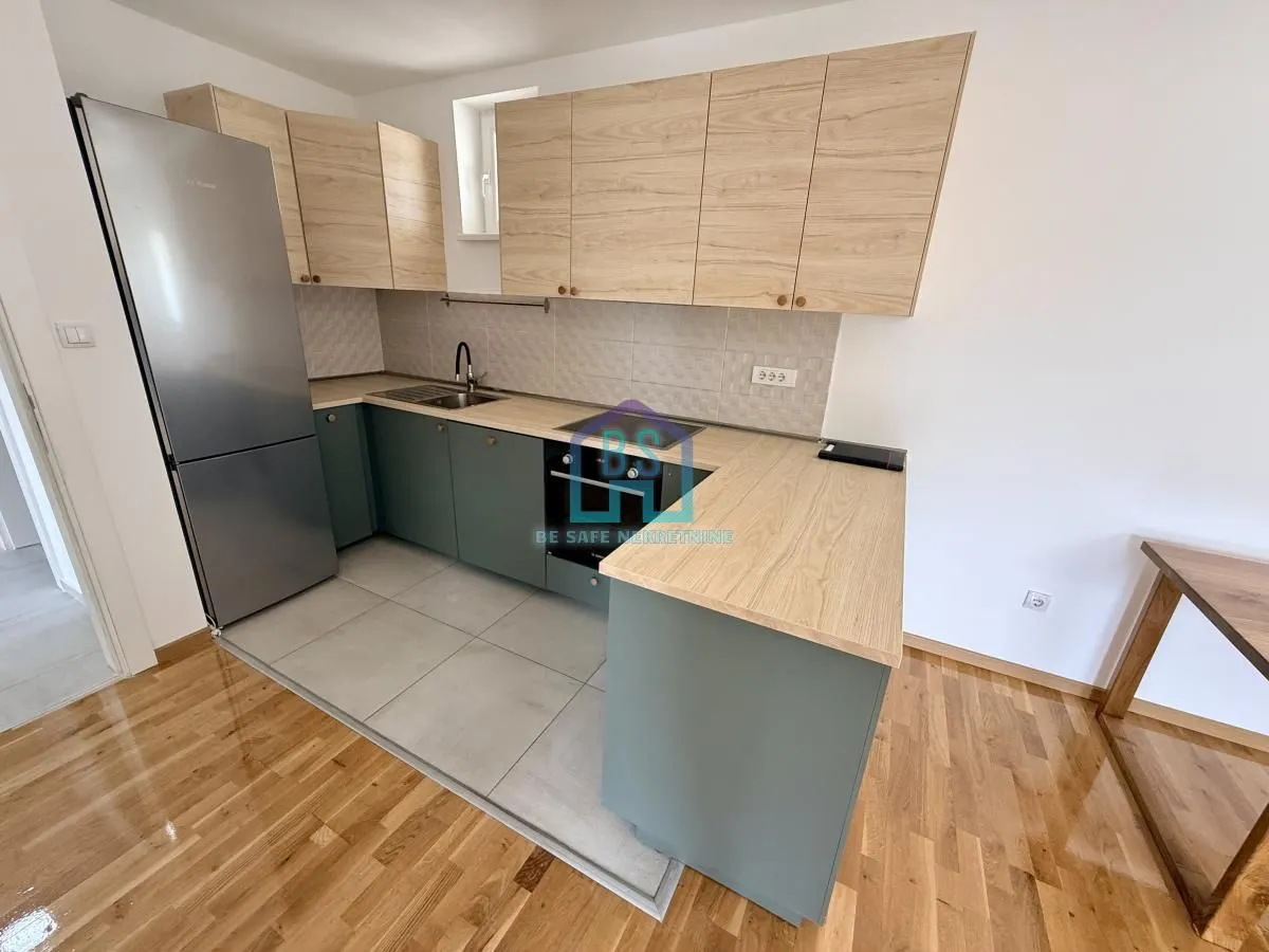 Prodaja, trosoban stan, 74m², Veternik, Novi Sad Sve Podlokacije