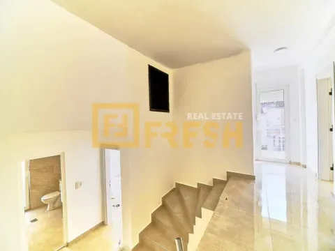 Izdavanje, kuća, 400m², Stari Aerodrom, Podgorica - image 19