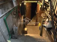 Prodaja, stan, 199m², Petlovo Brdo, Beograd - image 19