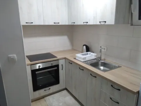 Izdavanje, trosoban stan, 145m², Podgorica, Crna Gora - image 7