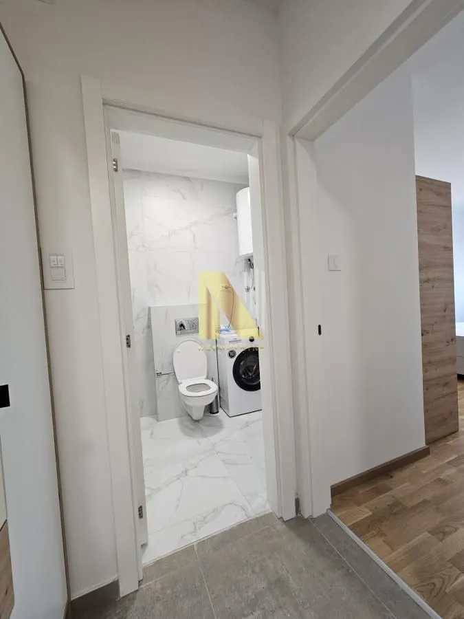 Izdavanje, trosoban stan, 63m², Avijatičarsko naselje, Novi Sad Sve Podlokacije