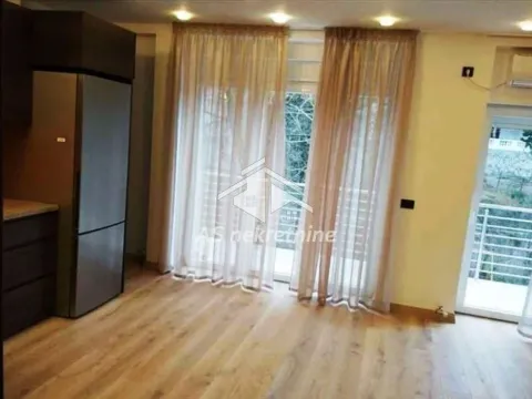 Izdavanje, četvorosoban stan, 120m², Senjak, Beograd - image 5