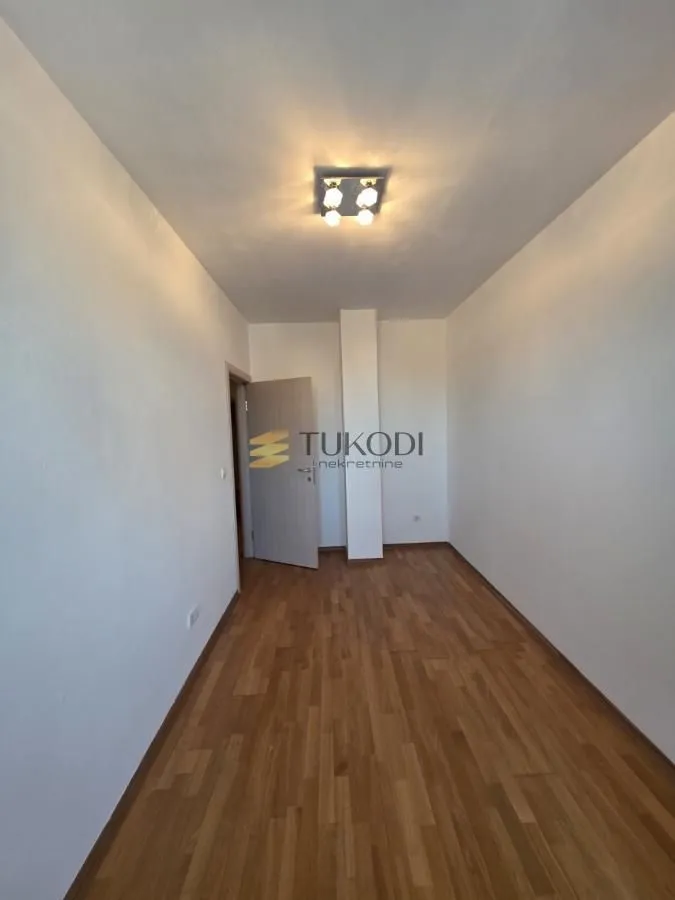 Prodaja, četvorosoban stan, 90m², Adamovićevo Naselje, Novi Sad Sve Podlokacije