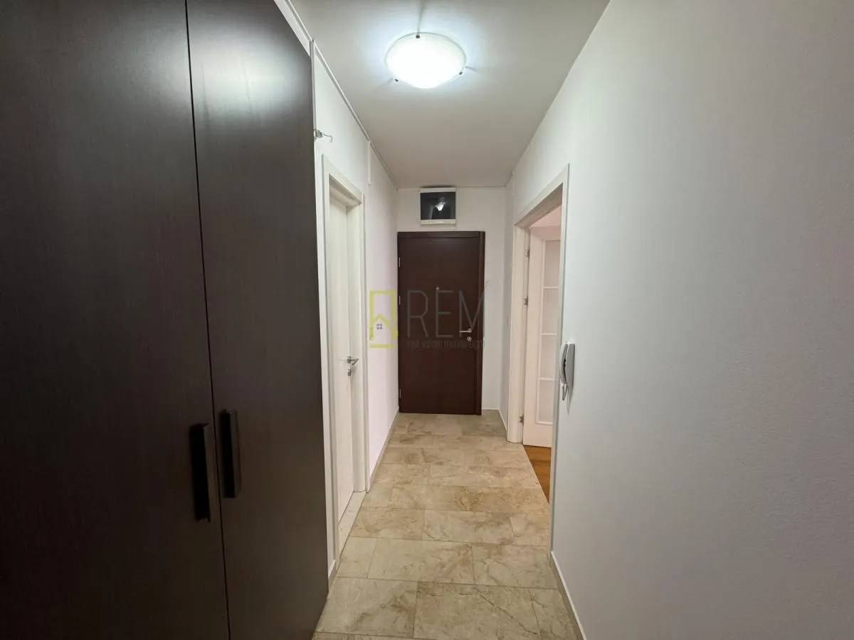 Rent, three bedroom apartment, 161m², Gorica C, Podgorica