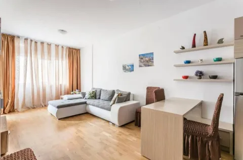 Izdavanje, jednosoban stan, 47m², Bečići, Budva - image 2