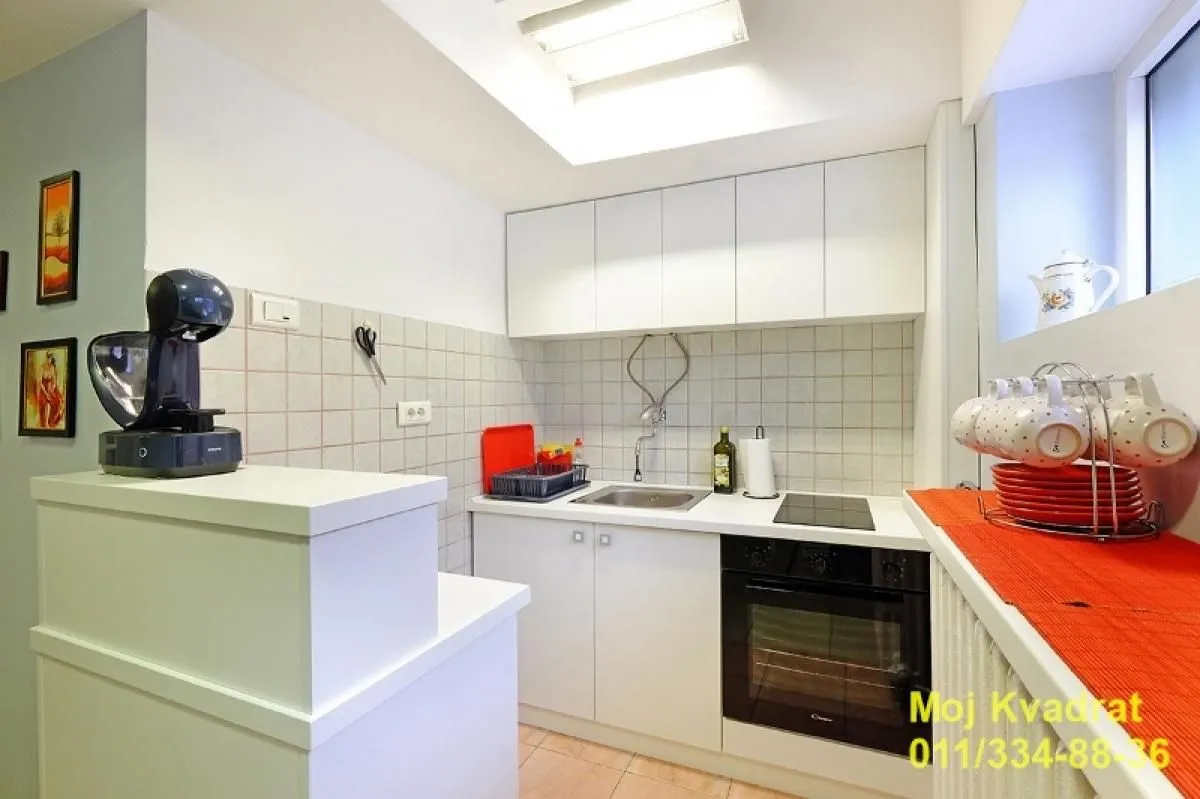Prodaja, dvosoban stan, 50m², Vračar Sve Podlokacije, Beograd