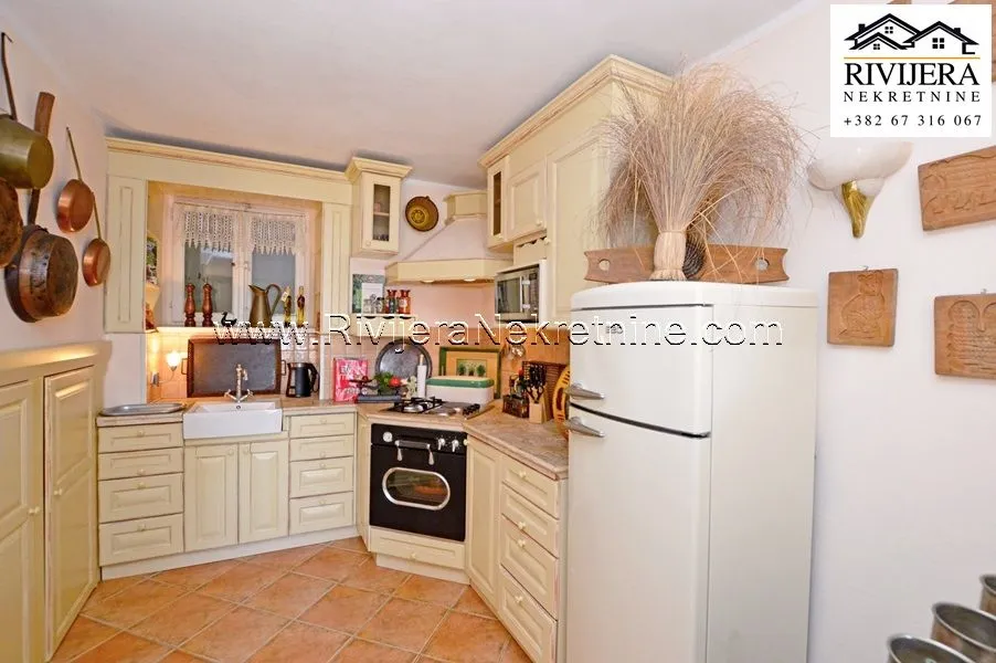 Prodaja, kuća, 94m², Baošići, Herceg Novi