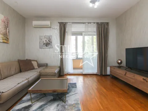 Izdavanje, stan, 51m², City Kvart, Podgorica - image 1