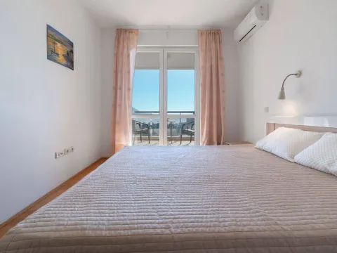Sale, two bedroom apartment, 69m², Bečići, Budva - image 1