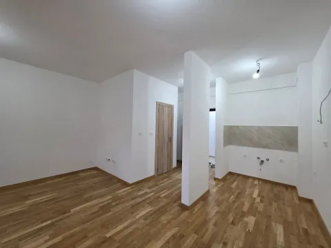 Prodaja, garsonjera, 31m², Bečići, Budva - image 12