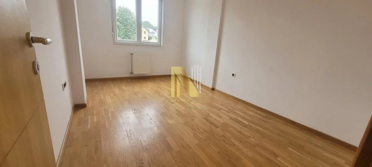 Prodaja, trosoban stan, 64m², Stari Majur, Petrovaradin
