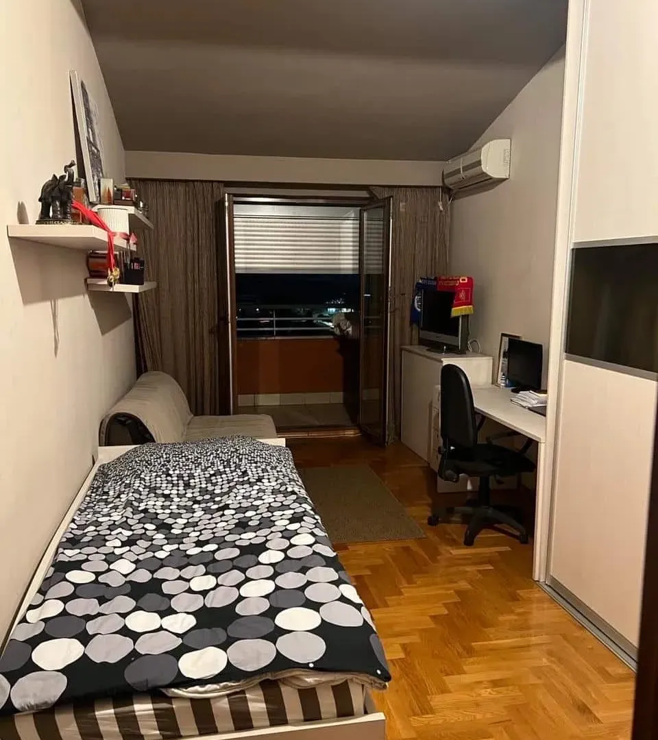 Izdavanje, trosoban stan, 130m², Preko Morače, Podgorica
