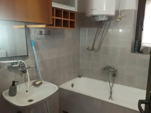 Izdavanje, trosoban stan, 150m², Jajinci, Voždovac Sve Podlokacije - image 14