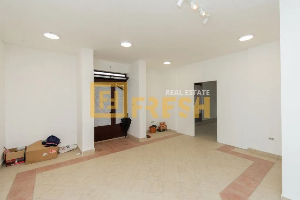 Sale, office space, 323m², Stari Aerodrom, Podgorica