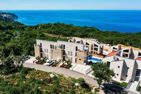 Daily-rent, house, 223m², Reževići, Budva - image 6