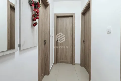 Rent, two bedroom apartment, 69m², City Kvart, Podgorica - image 2