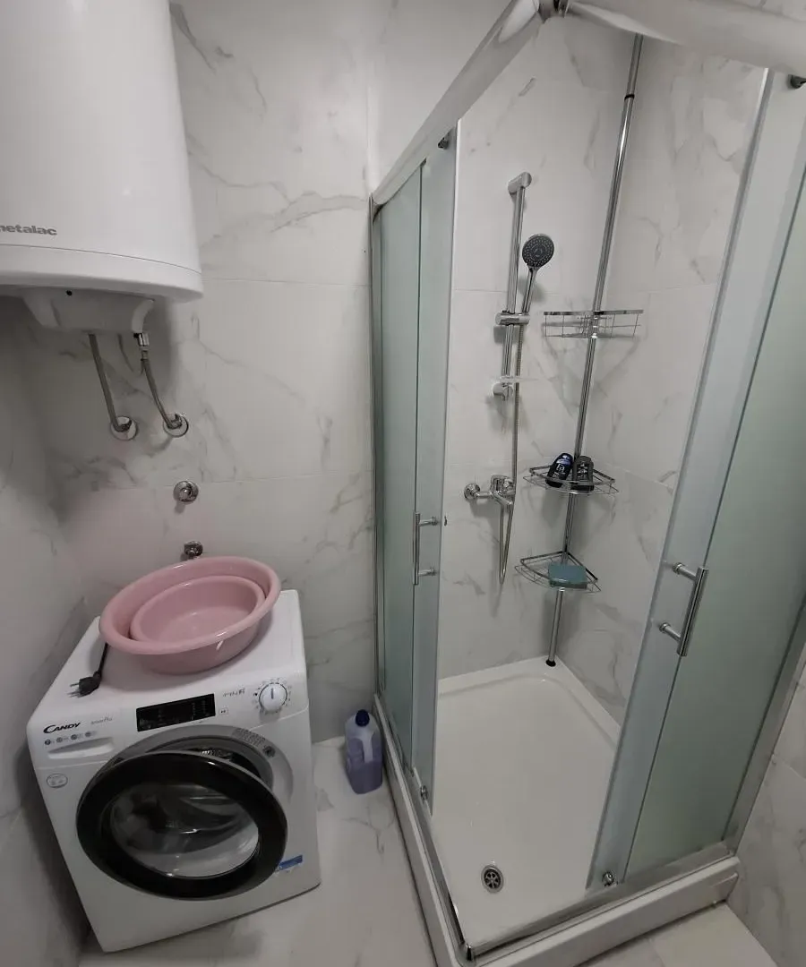 Izdavanje, dvosoban stan, 47m², Avijatičarsko naselje, Novi Sad Sve Podlokacije
