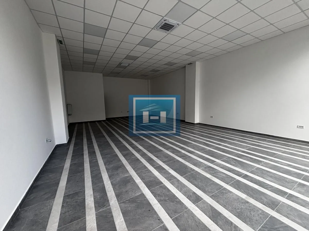 Rent, office space, 82m², Jagodina, Srbija