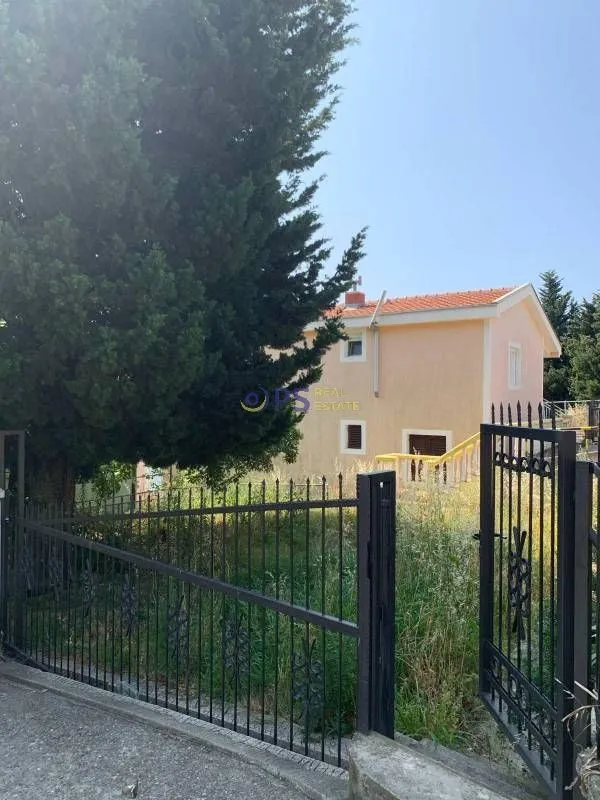 Prodaja, kuća, 200m², Bar, Crna Gora