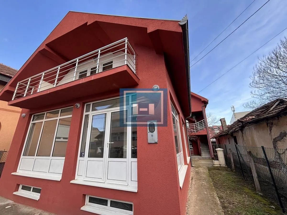 Prodaja, kuća, 350m², Centar, Jagodina