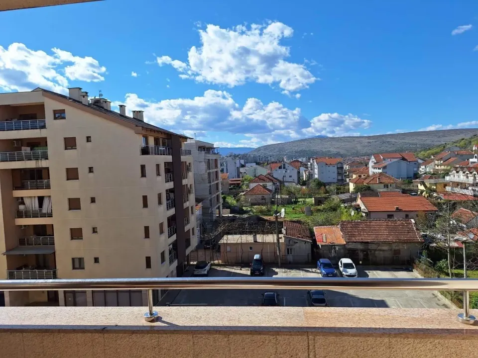 Izdavanje, dvosoban stan, 53m², Preko Morače, Podgorica